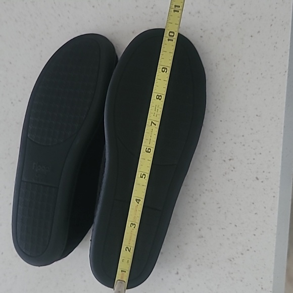 Floopi Slippers. - Picture 5 of 5